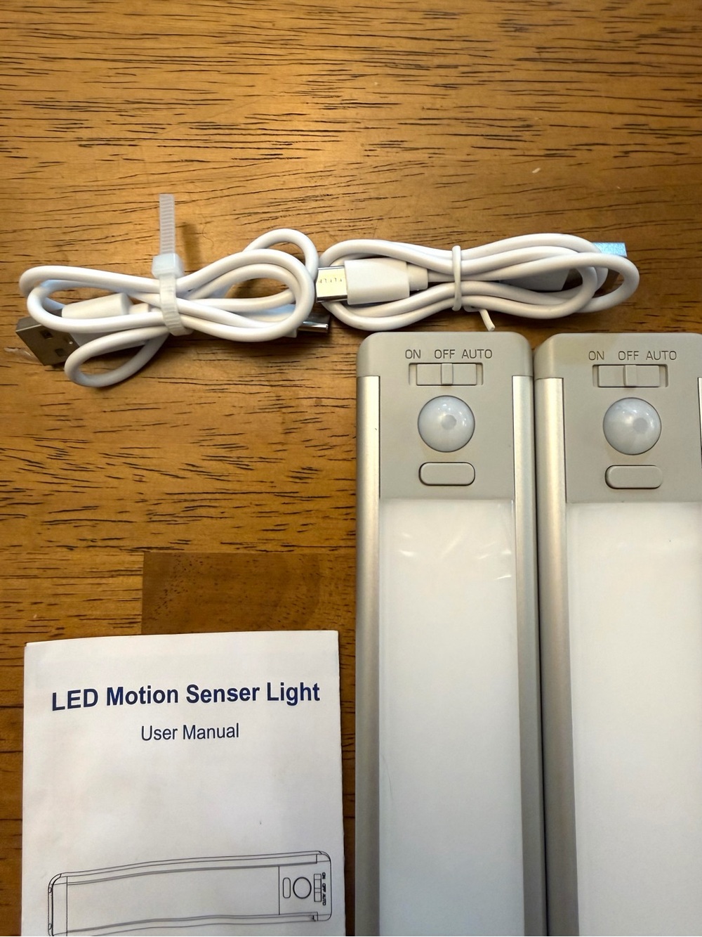 2 Pack Rechargeable LED Motion Sensor Under Cabinet Lights New - Picture 3 of 4